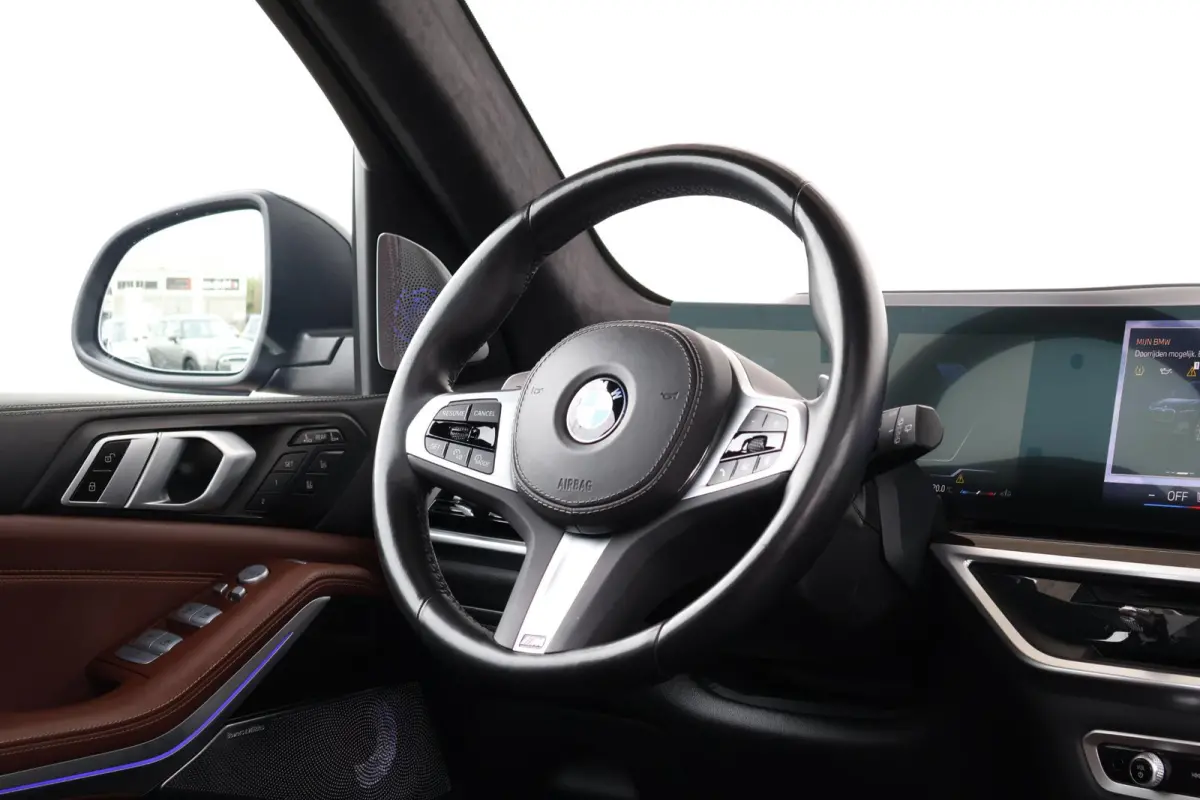 xDrive40i | M-Sport Pakket | Skylounge Pano Dak | Bowers & Wilkins | Alcantara Hemel | Driving Assistant Professional | 23'' LM |