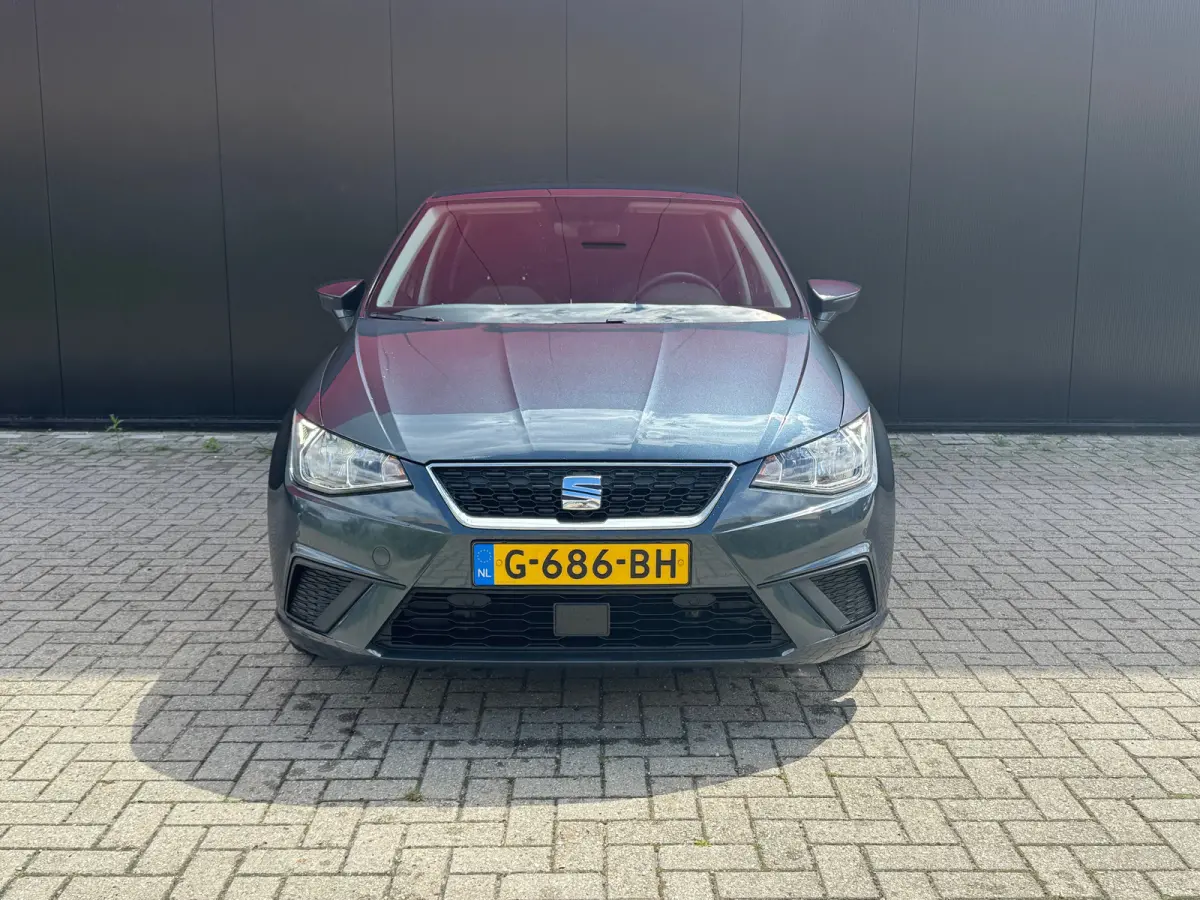 1.0 TSI Style Business Intense | Achteruitrijcamera | Airco (automatisch) | Navigatiesysteem full map