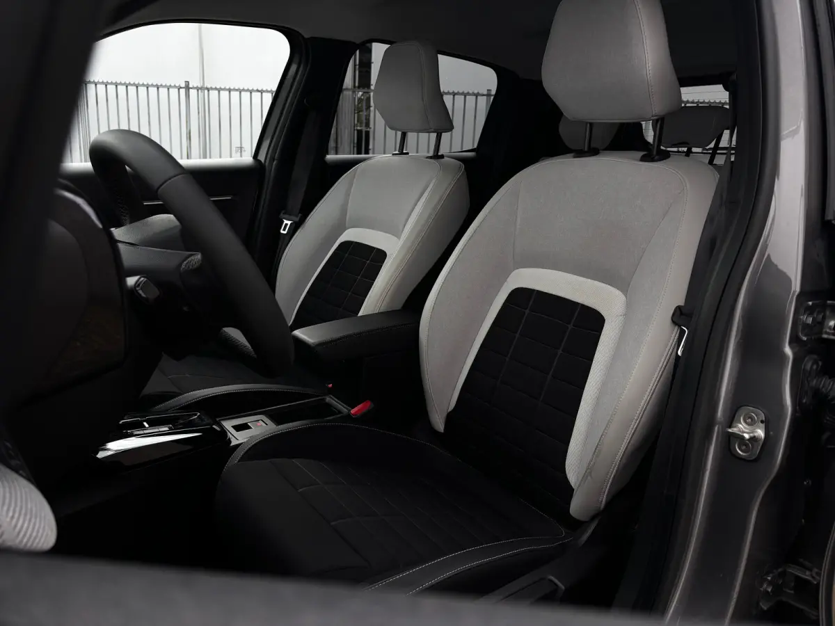 Max 113pk 44 kWh | Achterbank in delen neerklapbaar | Achteruitrijcamera | Apple Carplay/Android Auto|telefoonintegratie premium