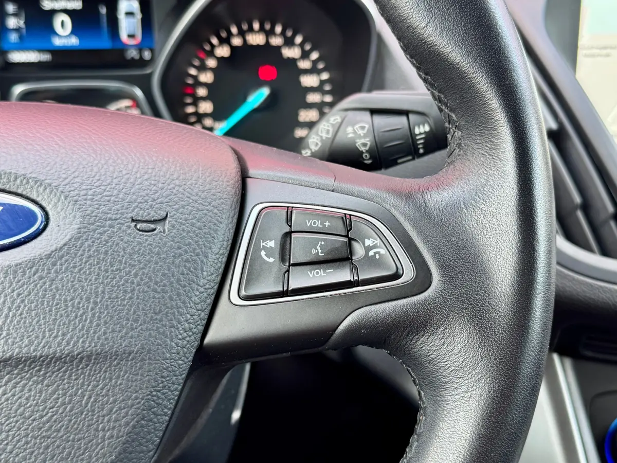 1.5 EcoBoost Trend Ultimate | Navigatie | Climate Control | Trekhaak | Cruise Control | Airco (automatisch) | Cruise control | Elektrische ramen achter