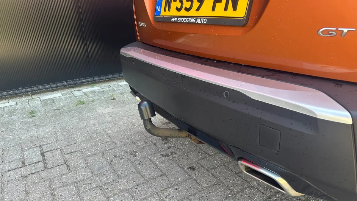 1.2 PureTech GT | Trekhaak | Camera | Apaptieve Cruise | Navigatie | Carplay | | Achterbank in delen neerklapbaar | Achteruitrijcamera | Airco (automatisch)