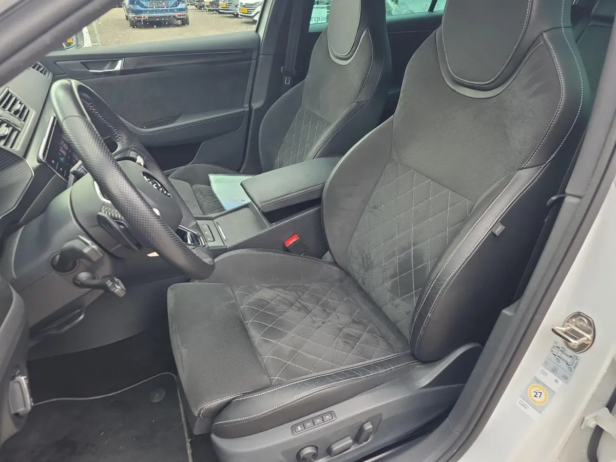 1.4 TSI iV Sportline Business | Trekhaak | A.Camera | ACC | PDC | Verw. Voorruit | SOH 94% |