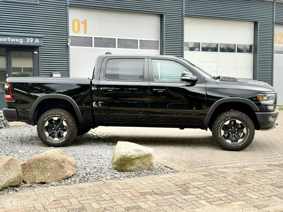 1500 4X4 5.7 V8 4x4 Crew Cab Rebel