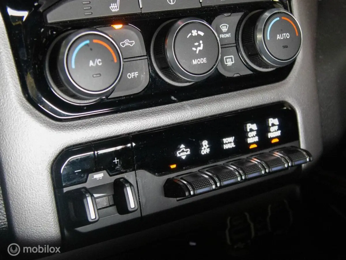 1500 4X4 5.7 V8 4x4 Crew Cab Rebel