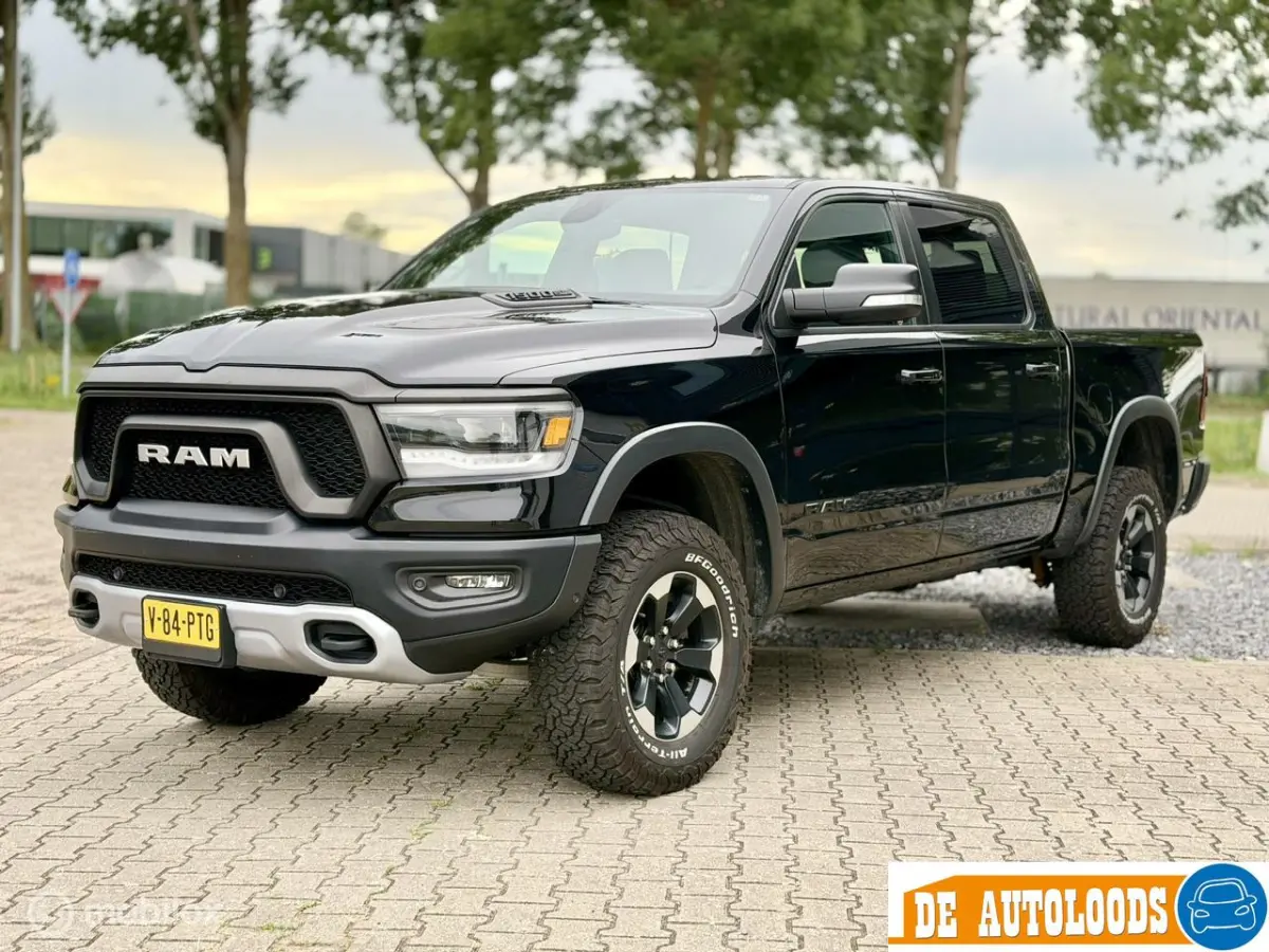 1500 4X4 5.7 V8 4x4 Crew Cab Rebel
