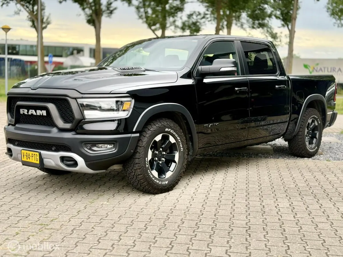 1500 4X4 5.7 V8 4x4 Crew Cab Rebel
