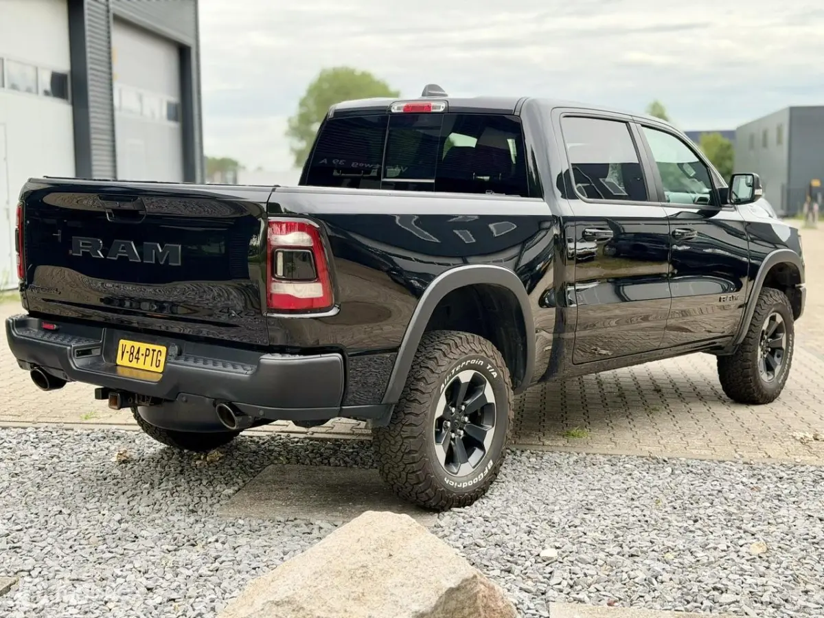 1500 4X4 5.7 V8 4x4 Crew Cab Rebel