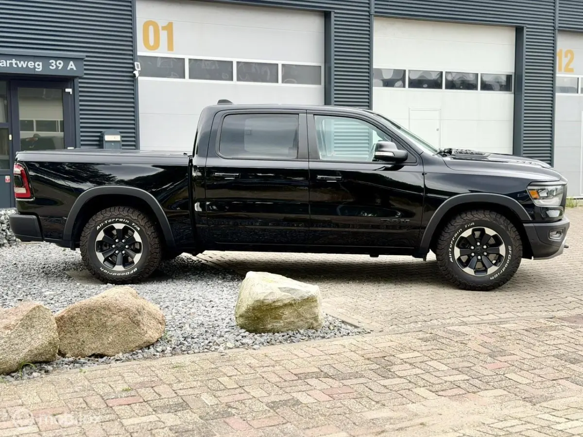 1500 4X4 5.7 V8 4x4 Crew Cab Rebel