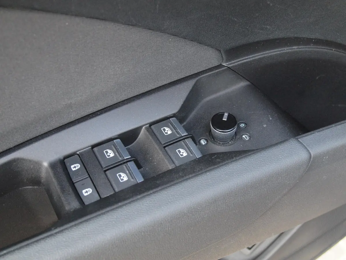 40 Launch edition Advanced Plus 77 kWh | SOH 92% | Panoramadak | Sonos | Camera | Black optic pakket | NL-Auto |