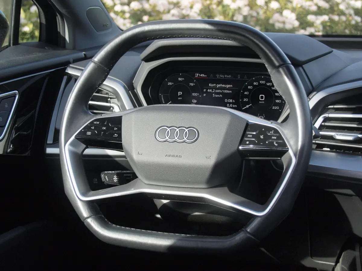 40 Launch edition Advanced Plus 77 kWh | SOH 92% | Panoramadak | Sonos | Camera | Black optic pakket | NL-Auto |