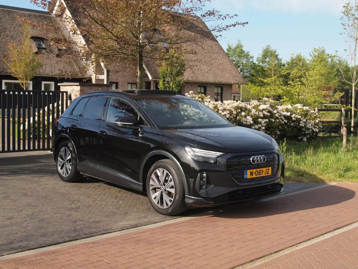 40 Launch edition Advanced Plus 77 kWh | SOH 92% | Panoramadak | Sonos | Camera | Black optic pakket | NL-Auto |