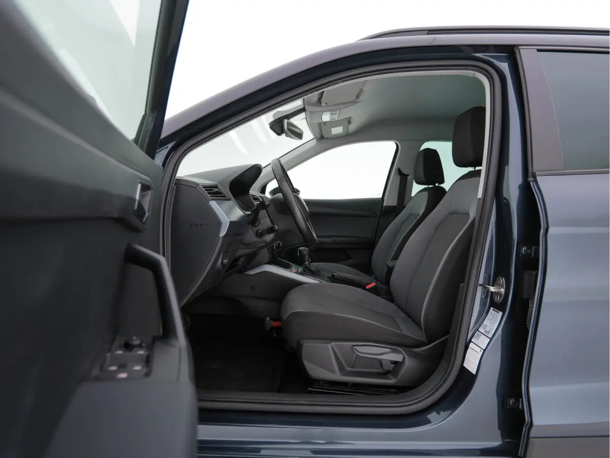 1.0 TSI Style Business Intense (INCL-BTW) Aut. *ADAPTIVE-CRUISE | NAVI-FULLMAP | KEYLESS | CAMERA | DAB | CARPLAY | PRIVACY-GLASS | ECC | PDC | 16''ALU*