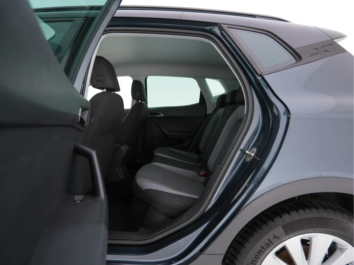 1.0 TSI Style Business Intense (INCL-BTW) Aut. *ADAPTIVE-CRUISE | NAVI-FULLMAP | KEYLESS | CAMERA | DAB | CARPLAY | PRIVACY-GLASS | ECC | PDC | 16''ALU*