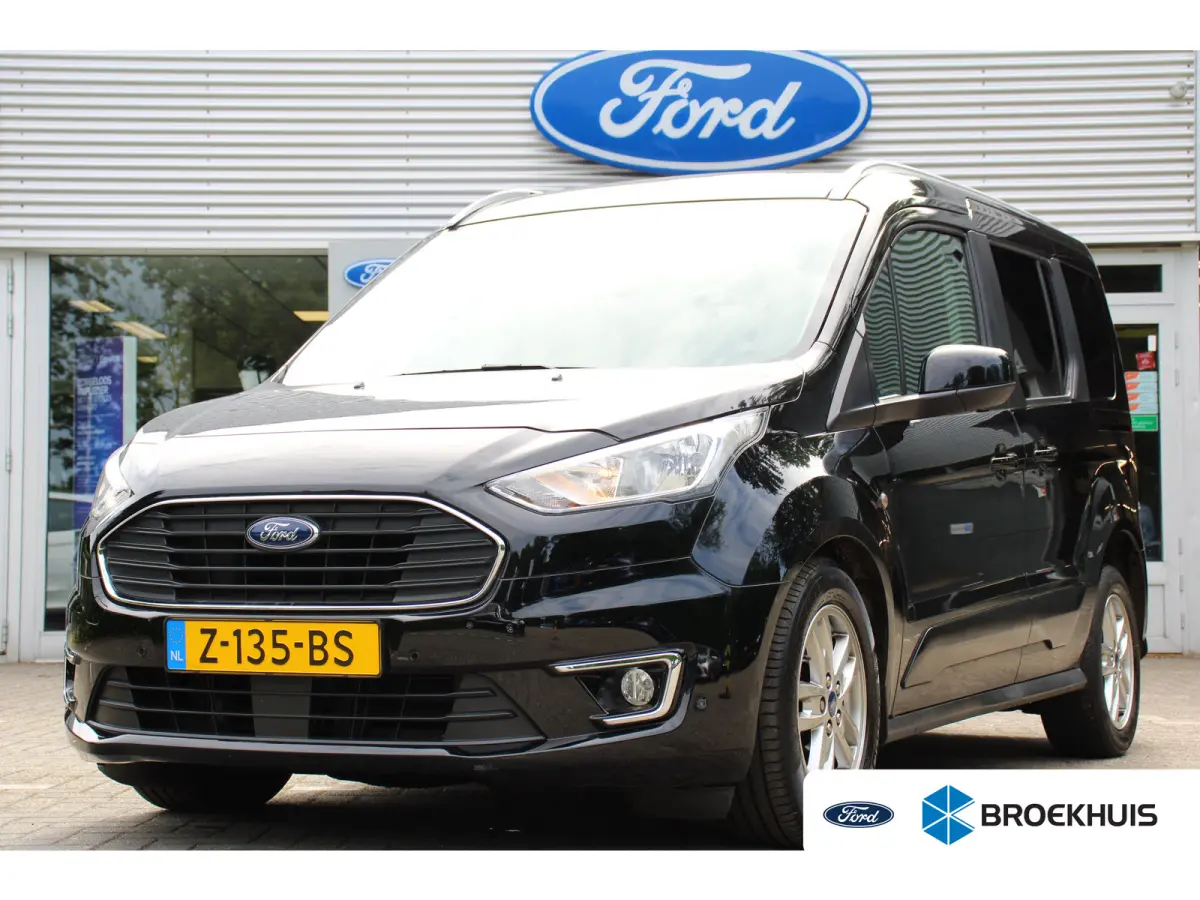 Compact 1.0 Titanium | PANODAK | DODE HOEK | PARK SENS V+A | CRUISE | CAMERA | LANE ASSIST | APPLE CARPLAY/ANDROID AUTO