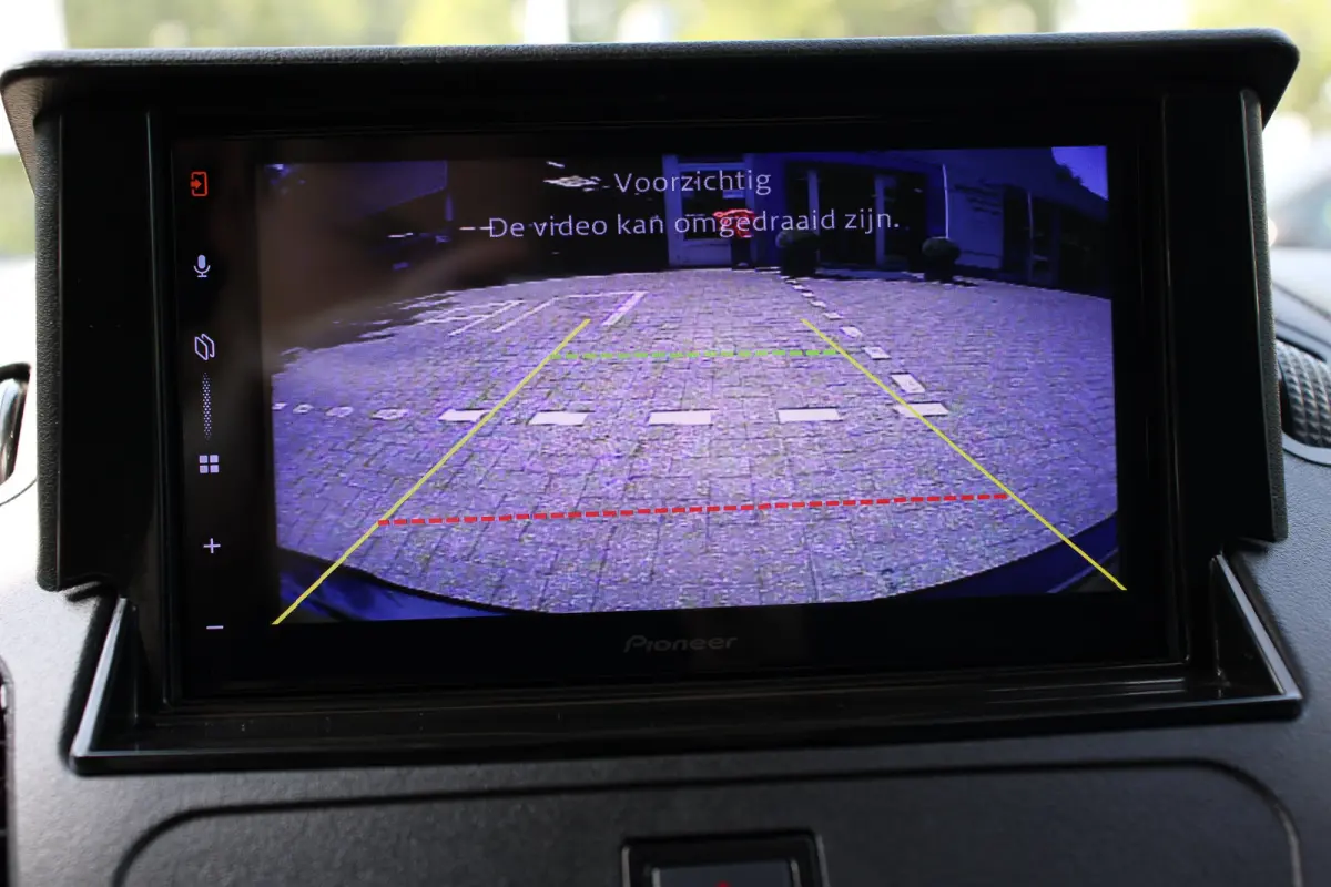 Compact 1.0 Titanium | PANODAK | DODE HOEK | PARK SENS V+A | CRUISE | CAMERA | LANE ASSIST | APPLE CARPLAY/ANDROID AUTO