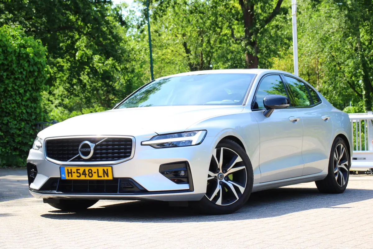 2.0 T4 R-Design | NL-AUTO! | PANODAK | ELEKTR. STOEL INCL. MEMORY | ELEKTR. TREKHAAK | STOELVERWARMING | ADAPTIVE CRUISE | DODE HOEK | LANE ASSIST