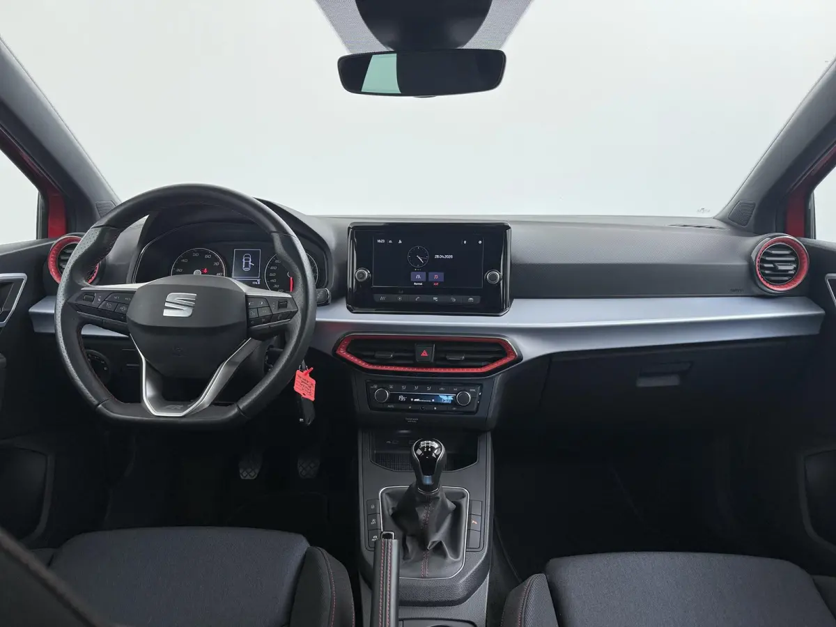 1.0 EcoTSI FR | Apple CarPlay | LED Koplampen | Climate Control |