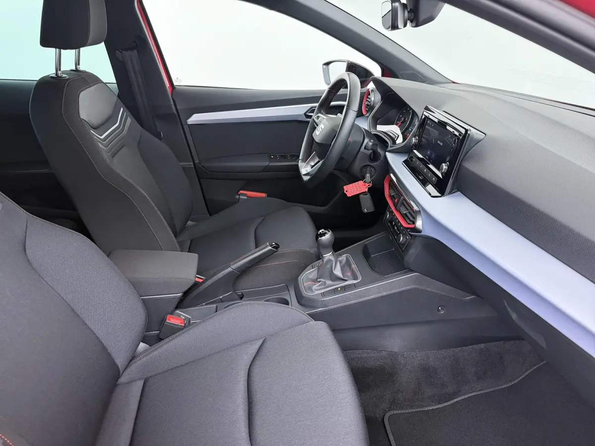 1.0 EcoTSI FR | Apple CarPlay | LED Koplampen | Climate Control |