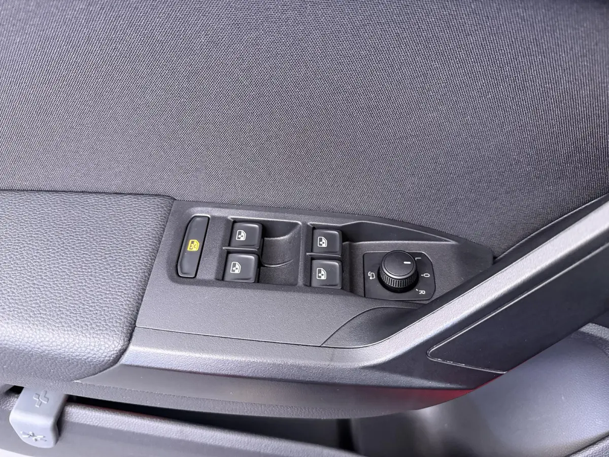 1.0 EcoTSI FR | Apple CarPlay | LED Koplampen | Climate Control |