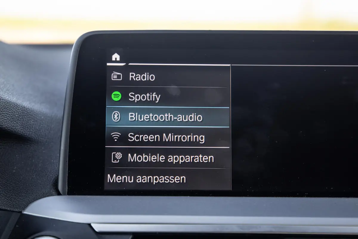 xDrive30e Executive BLACK LINE / PANORAMA DAK / CARPLAY / LEER / STOELVERWARMING / CAMERA