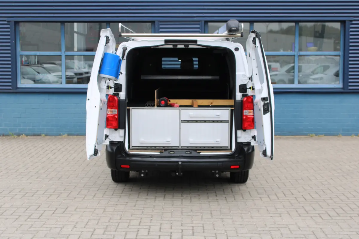 L3 2.0 CDTI 145 PK | TREKHAAK | NAVI | RVS IMPERIAAL | BETIMMERING | COMFORT WAND | APPLE CARPLAY/ANDROID AUTO |