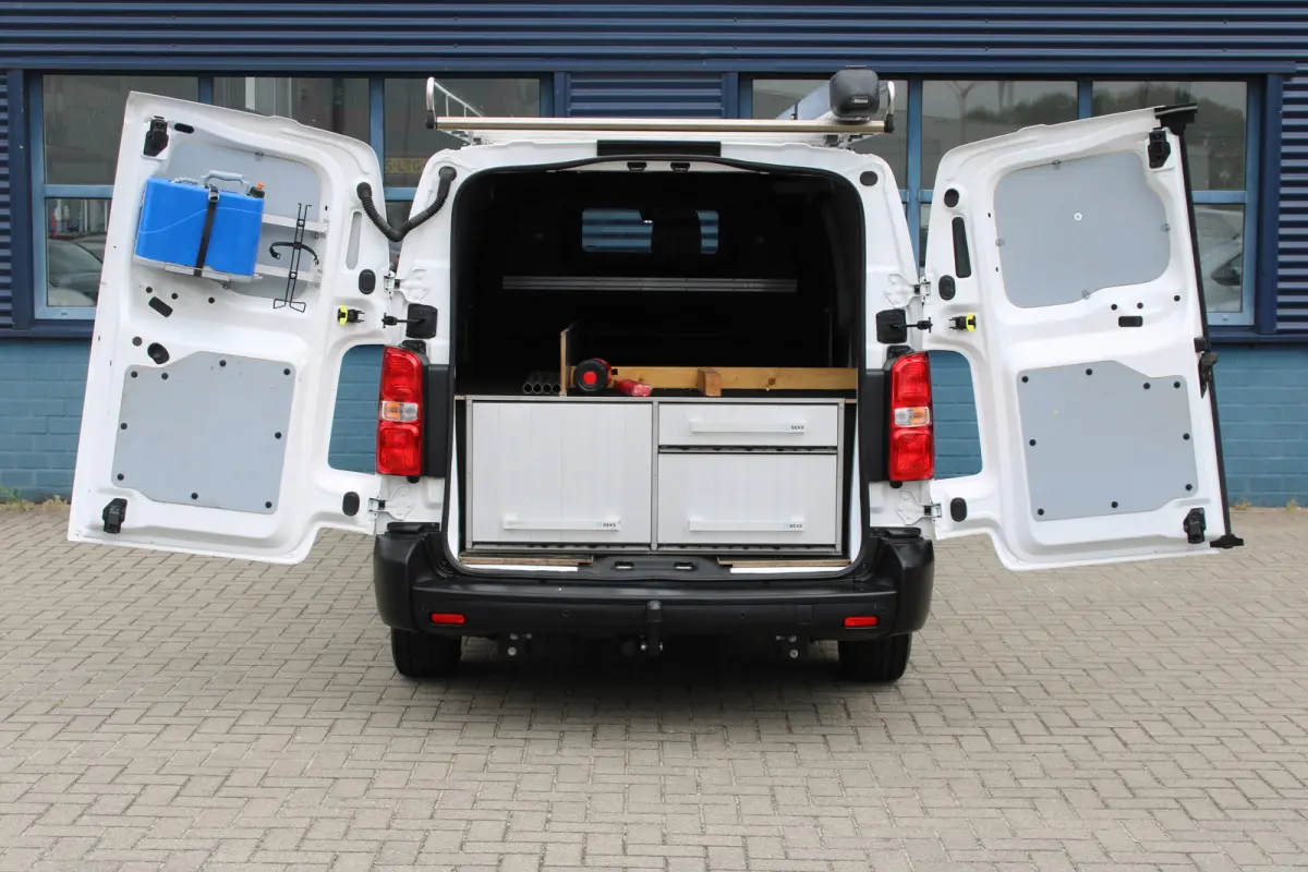 L3 2.0 CDTI 145 PK | TREKHAAK | NAVI | RVS IMPERIAAL | BETIMMERING | COMFORT WAND | APPLE CARPLAY/ANDROID AUTO |