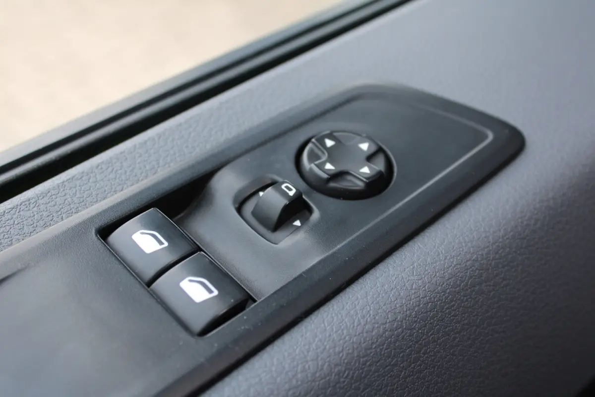 L3 2.0 CDTI 145 PK | TREKHAAK | NAVI | RVS IMPERIAAL | BETIMMERING | COMFORT WAND | APPLE CARPLAY/ANDROID AUTO |