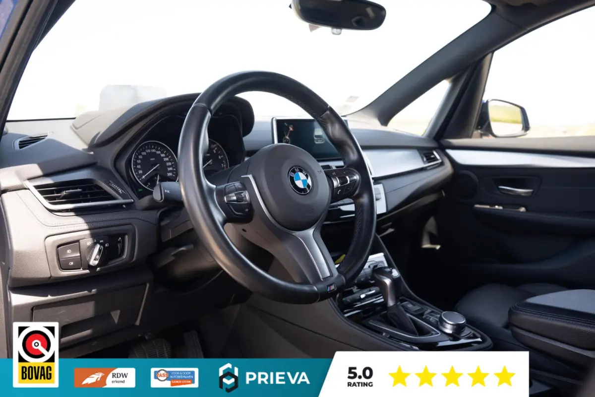 225xe M-Sport | Leder | Stoelverwarming | Memory