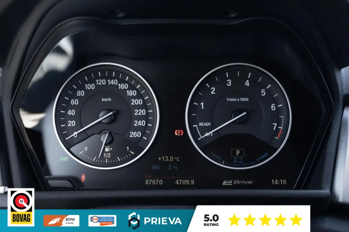 225xe M-Sport | Leder | Stoelverwarming | Memory