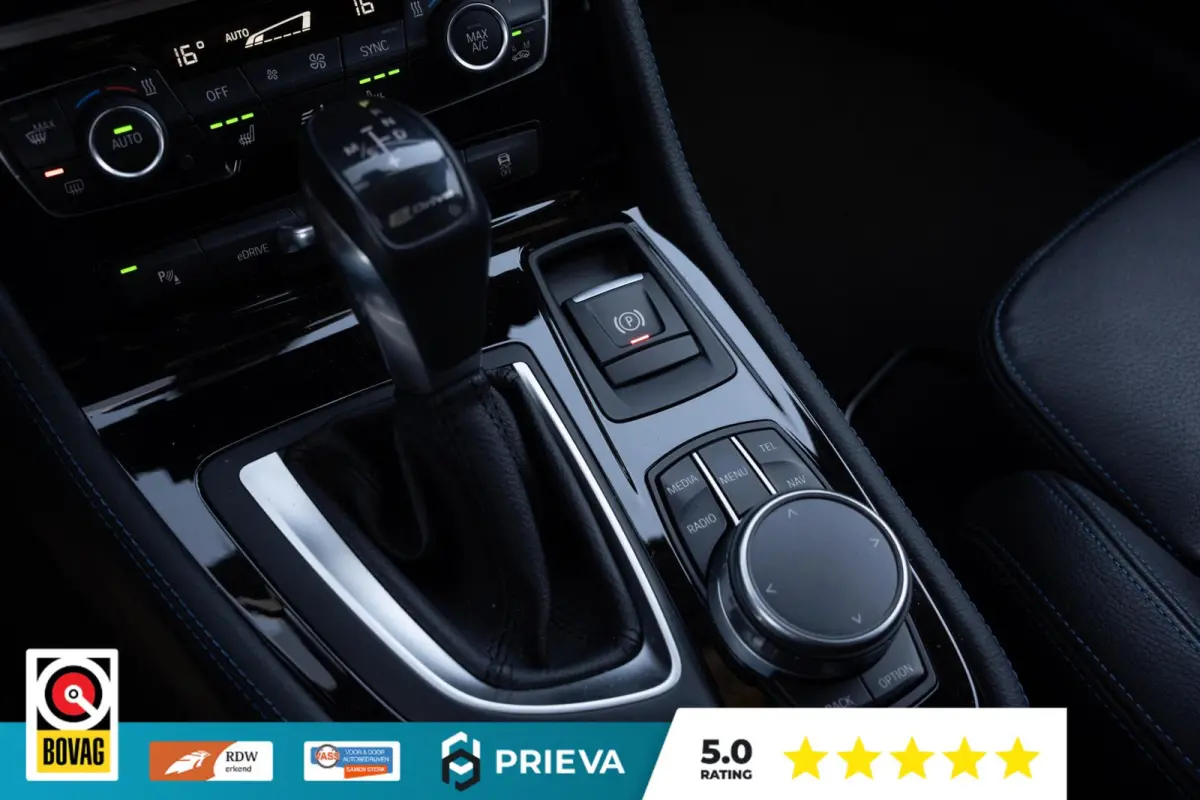 225xe M-Sport | Leder | Stoelverwarming | Memory