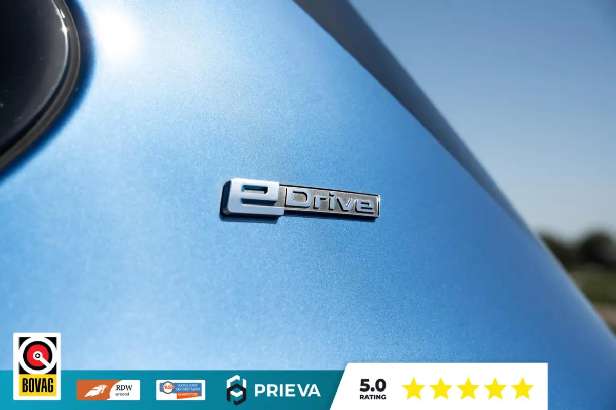 225xe M-Sport | Leder | Stoelverwarming | Memory