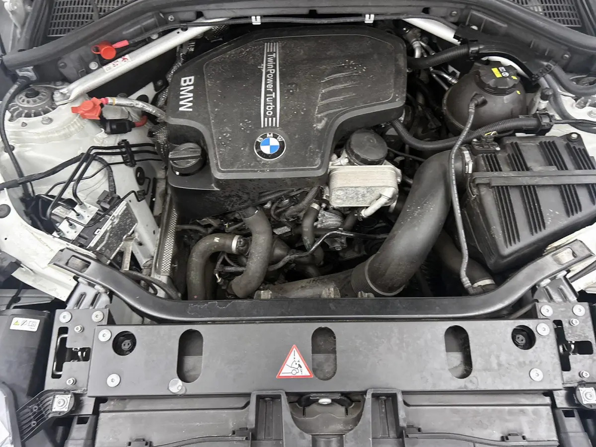 xDrive20i Executive | M SPORT PAKKET | NAVIGATIE | BLEUTOOTH | ELEKTRISCHE ACHTERKLEP |
