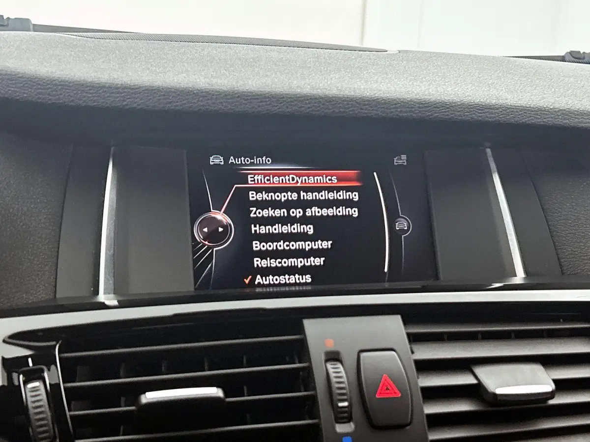 xDrive20i Executive | M SPORT PAKKET | NAVIGATIE | BLEUTOOTH | ELEKTRISCHE ACHTERKLEP |