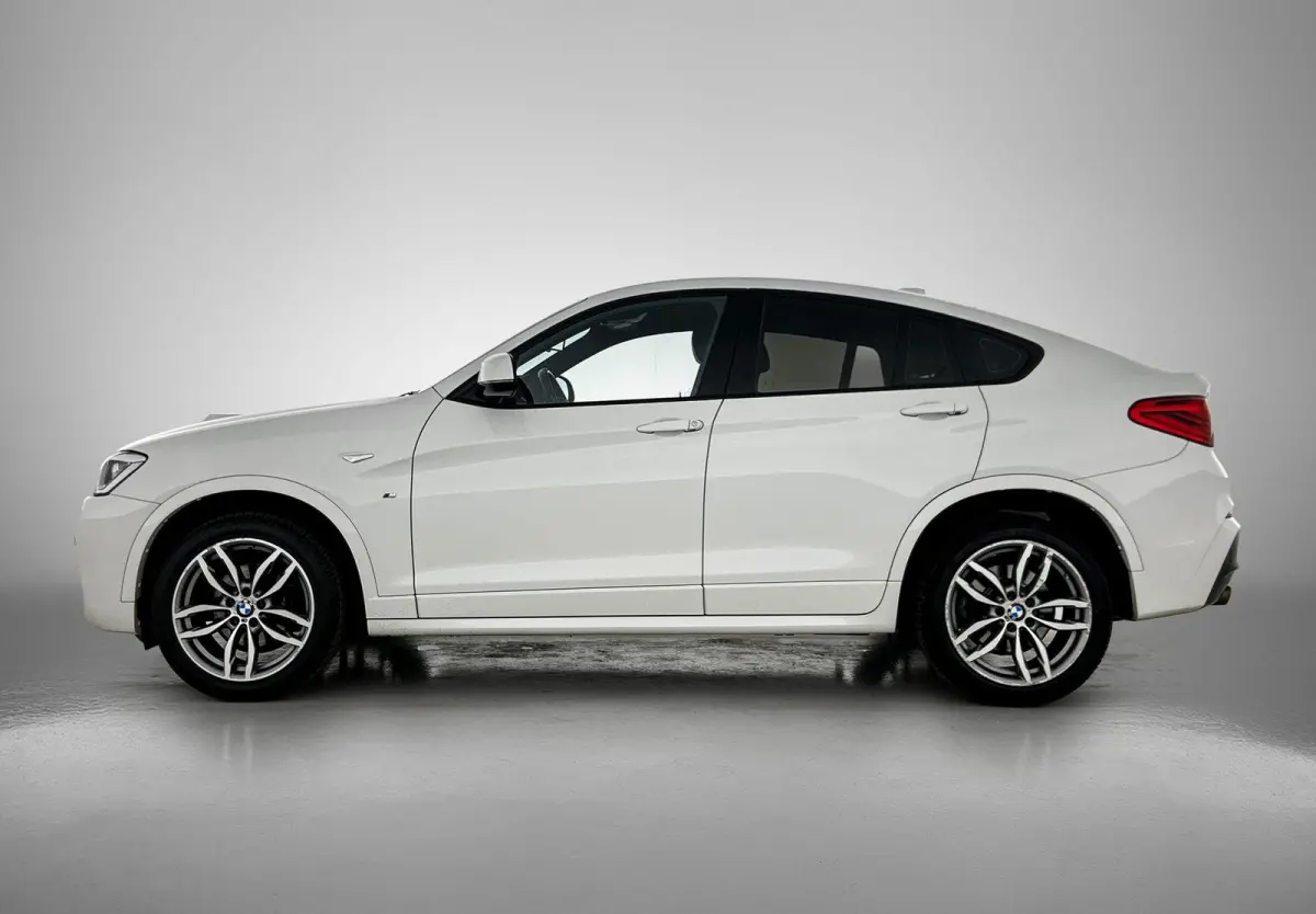 xDrive20i Executive | M SPORT PAKKET | NAVIGATIE | BLEUTOOTH | ELEKTRISCHE ACHTERKLEP |