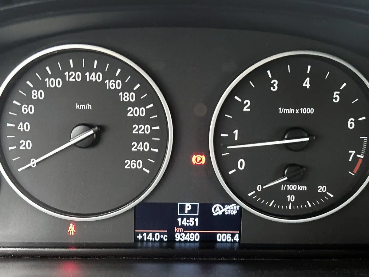 xDrive20i Executive | M SPORT PAKKET | NAVIGATIE | BLEUTOOTH | ELEKTRISCHE ACHTERKLEP |