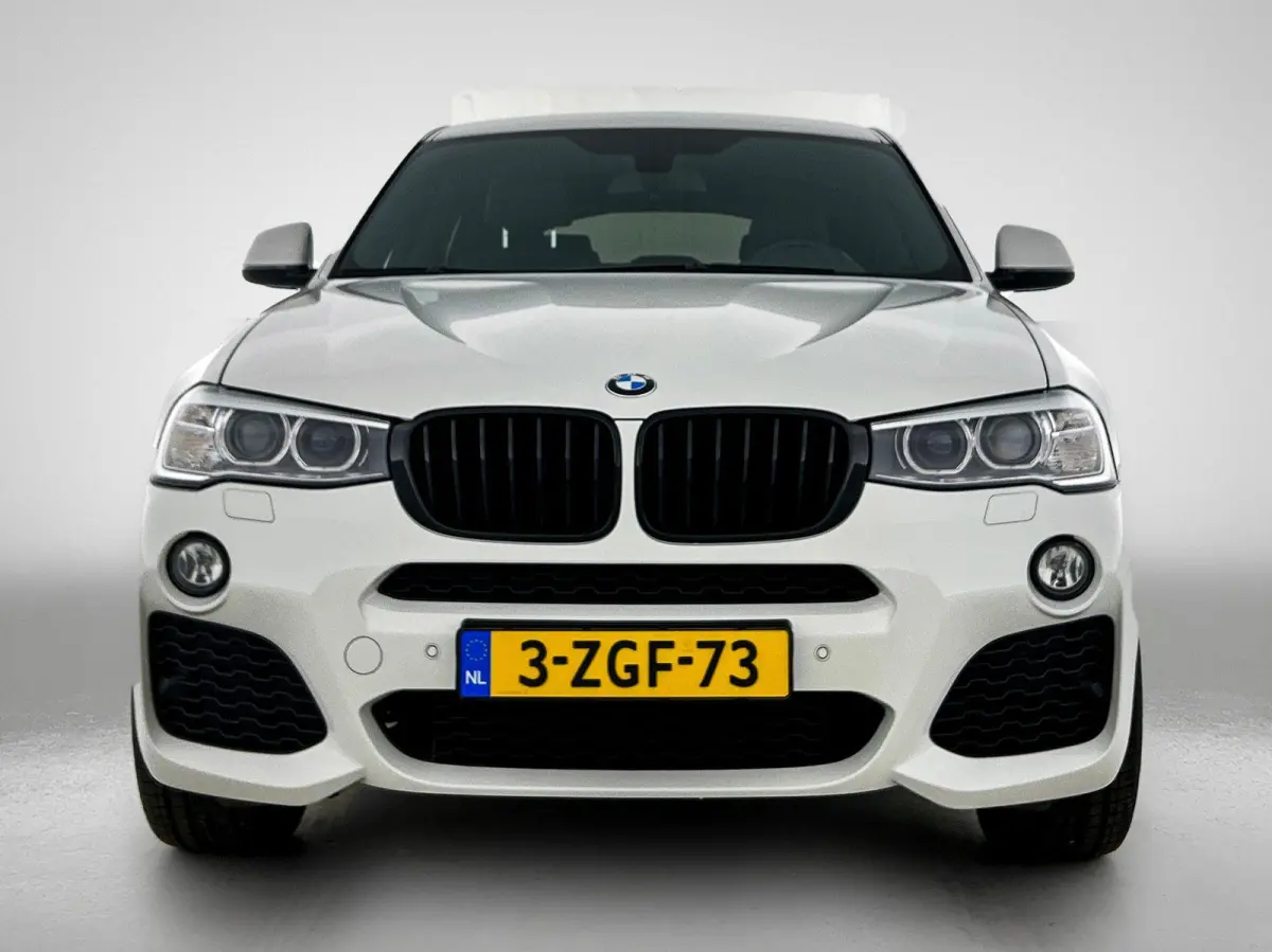 xDrive20i Executive | M SPORT PAKKET | NAVIGATIE | BLEUTOOTH | ELEKTRISCHE ACHTERKLEP |
