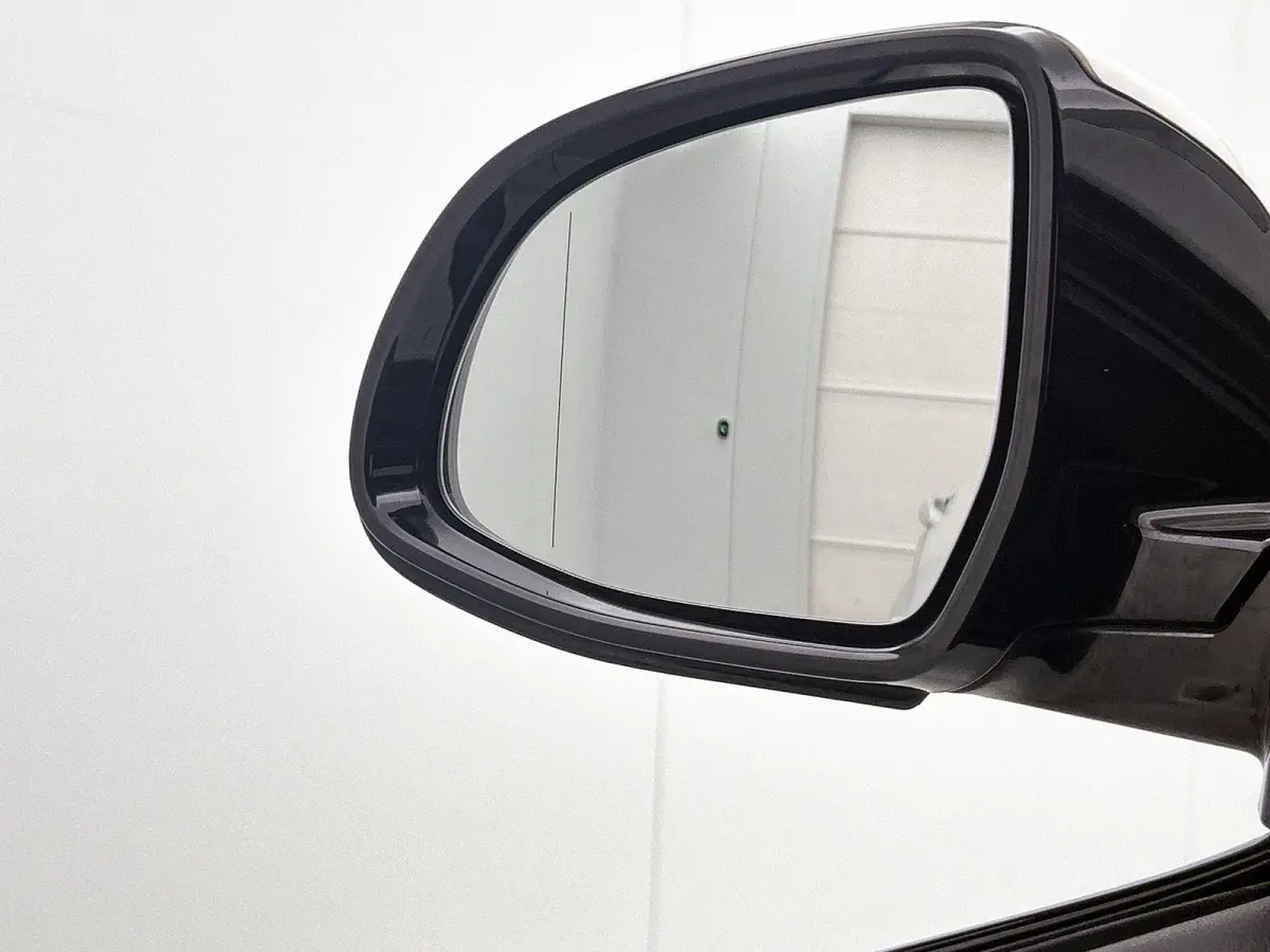xDrive20i Executive | M SPORT PAKKET | NAVIGATIE | BLEUTOOTH | ELEKTRISCHE ACHTERKLEP |