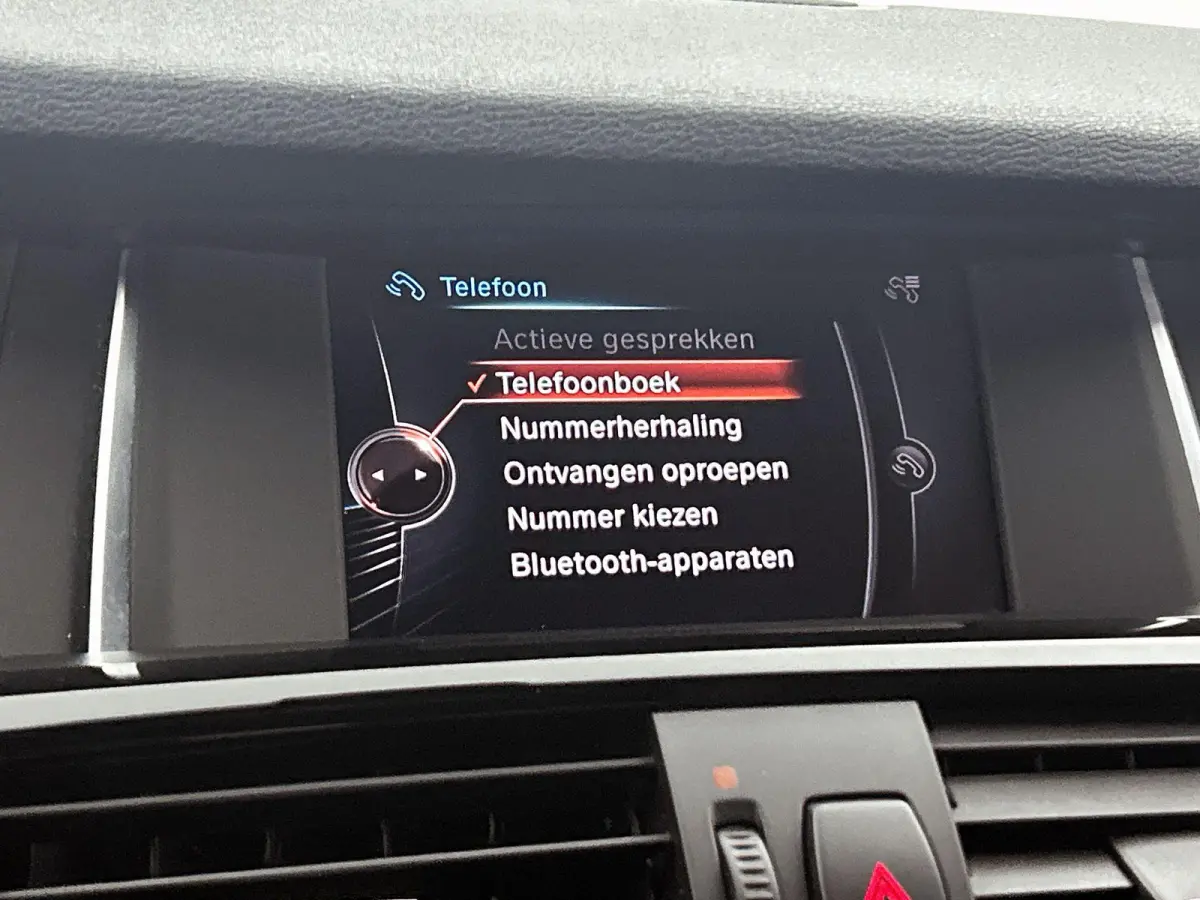 xDrive20i Executive | M SPORT PAKKET | NAVIGATIE | BLEUTOOTH | ELEKTRISCHE ACHTERKLEP |