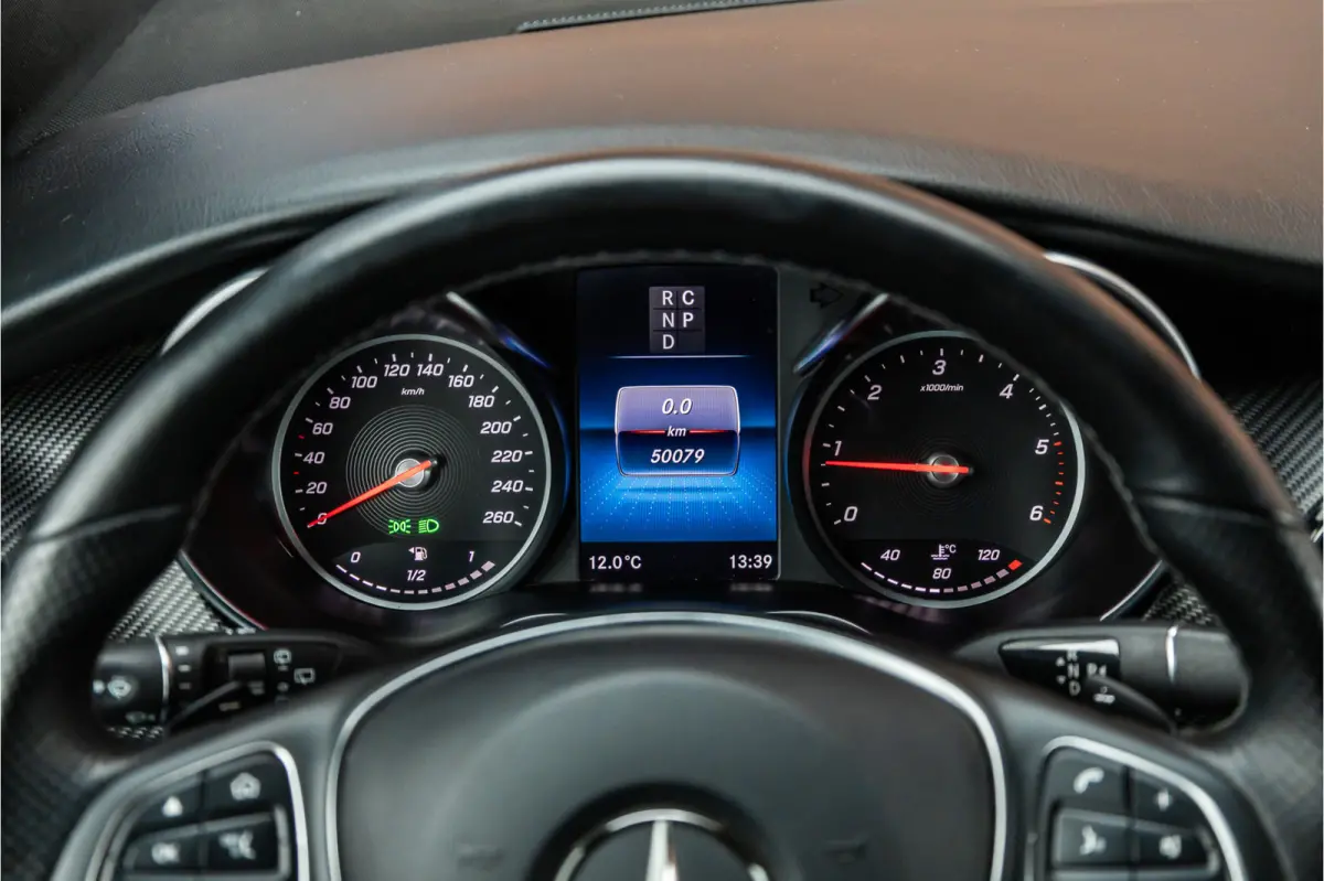 300d DC | AMG | 4-Matic | 360 Camera | Stoelventilatie | CarPlay | Navigatie | Lederen bekleding | Elek schuifdeuren | LED koplampen | Elek achterklep | DAB | V300 | V300d | Nieuwe APK | Dea
