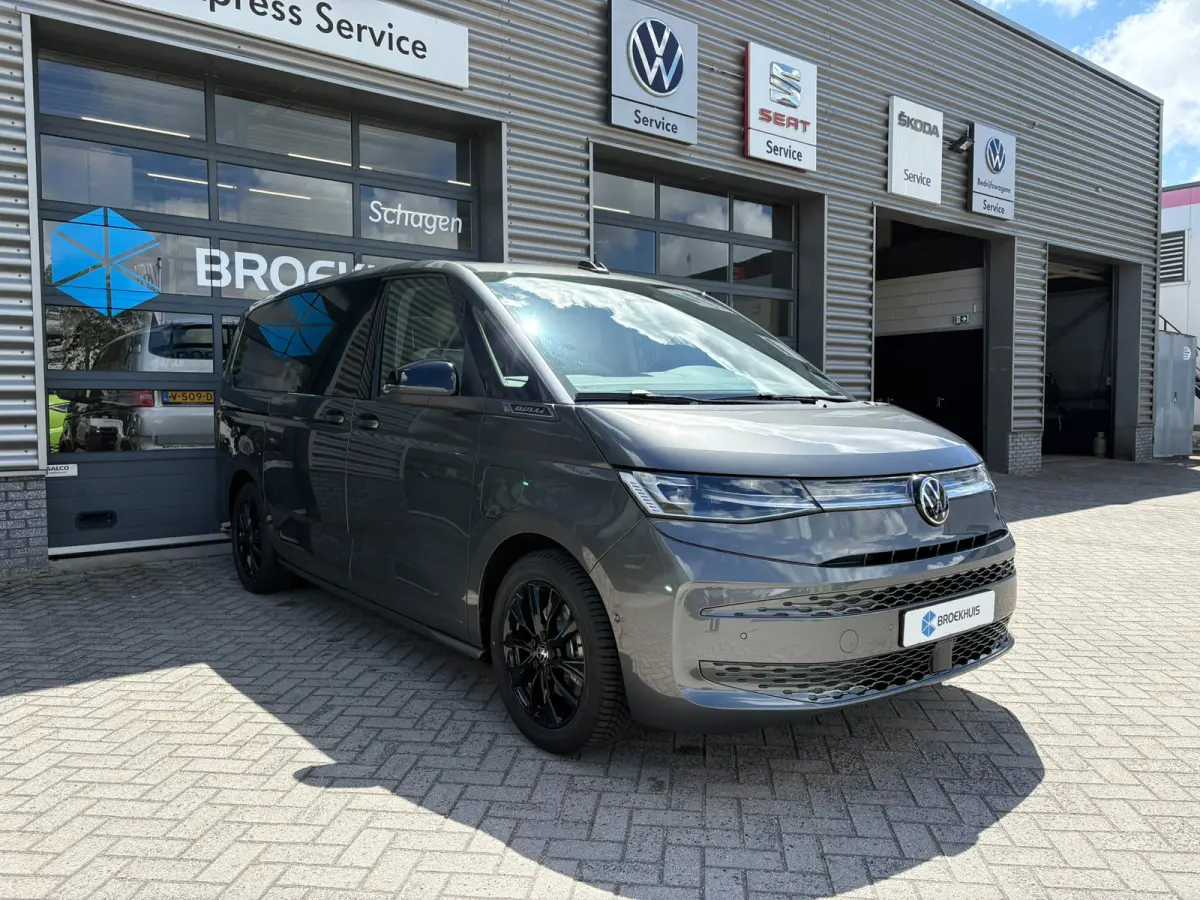 eHybrid 4MOTION L2 | Bulli | Glazen Dak | Trekhaak | 4 Seizoenen banden | Vis-A-Vis | IQ-Light