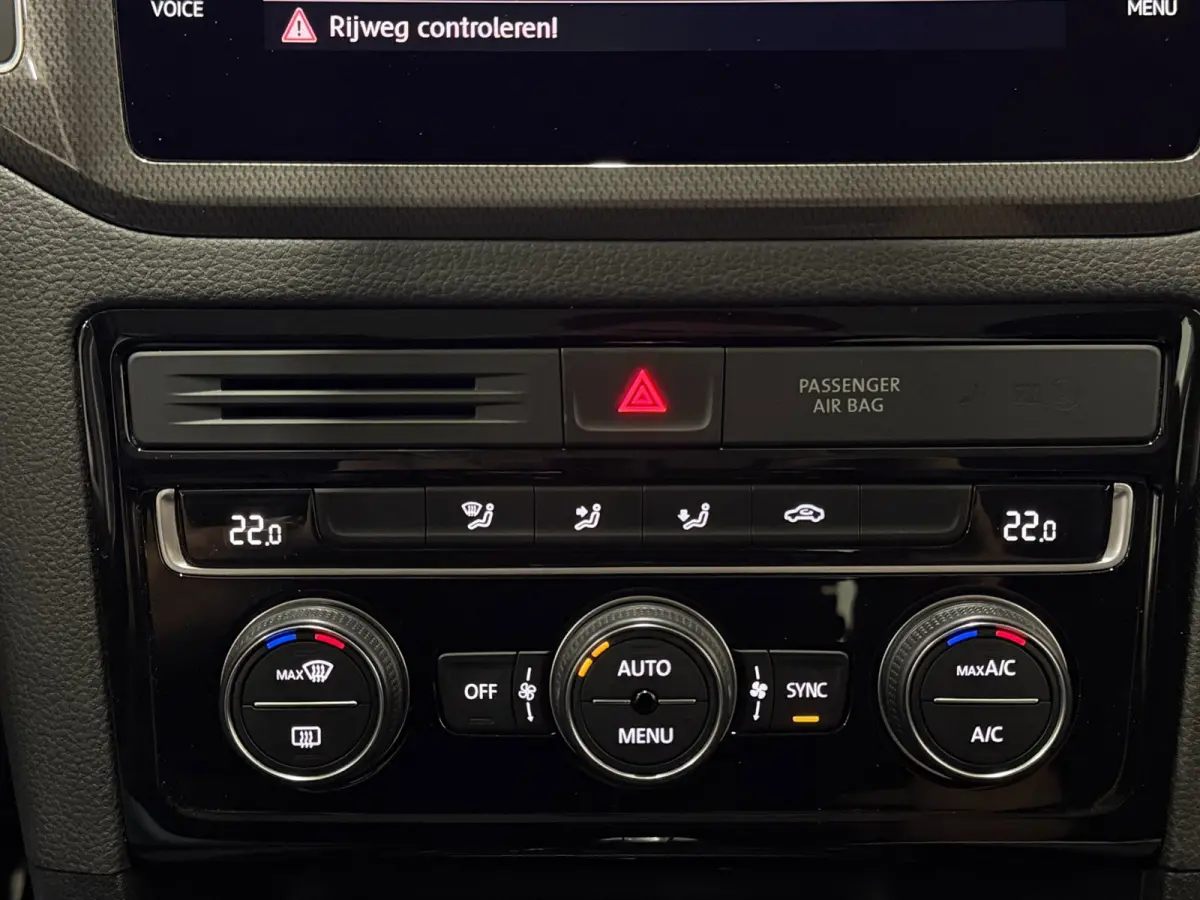 1.0 TSI Highline Aut. | Trekhaak | ACC | LED | Camera