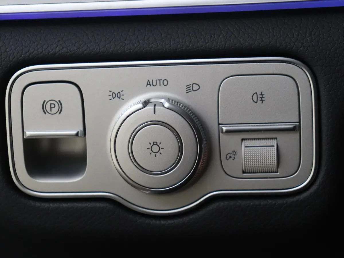 400 e 4MATIC AMG Line /Panoramadak / AIRMATIC/ Burmester/ Memory / 360Camera / 22 Inch
