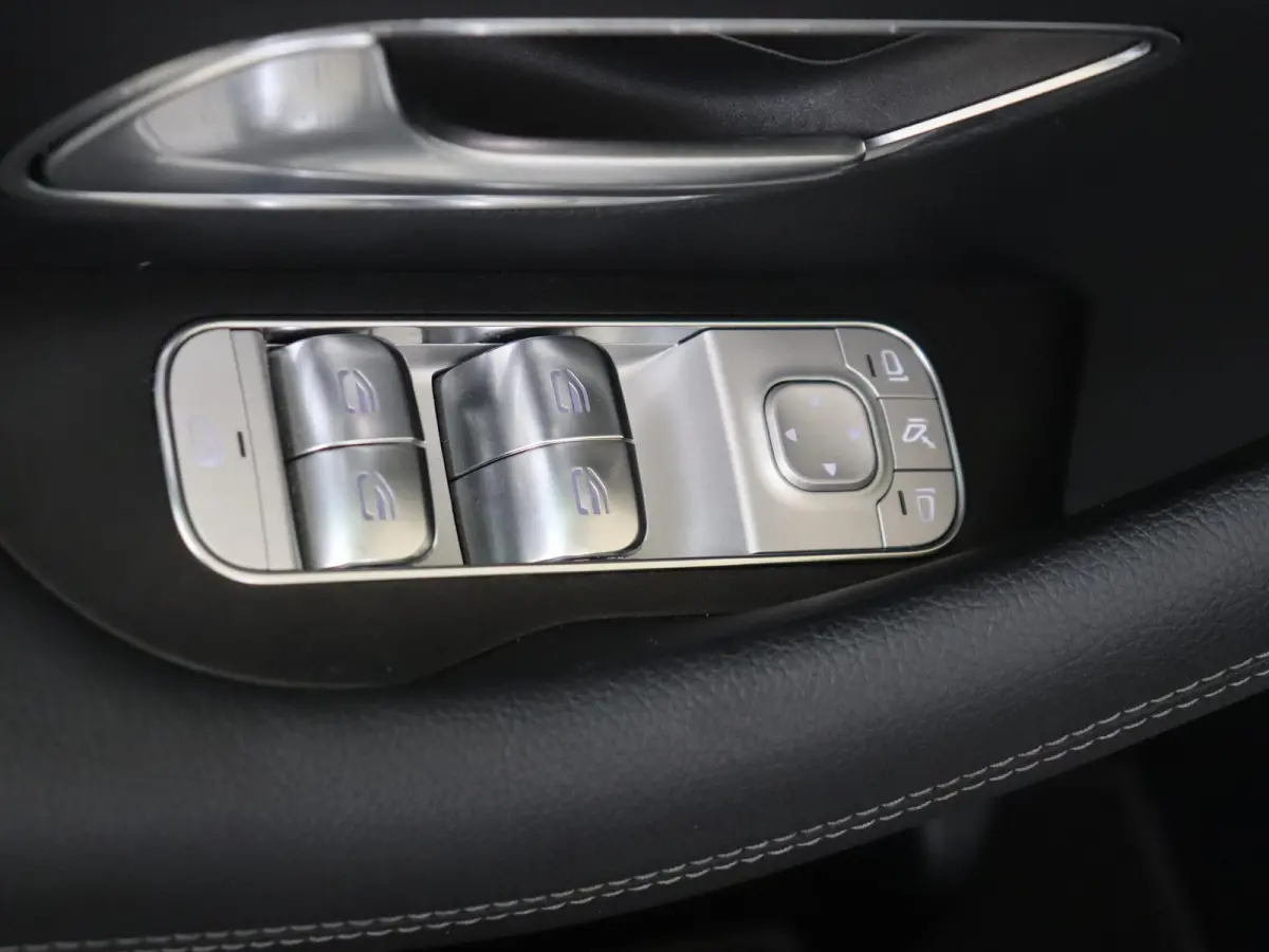 400 e 4MATIC AMG Line /Panoramadak / AIRMATIC/ Burmester/ Memory / 360Camera / 22 Inch