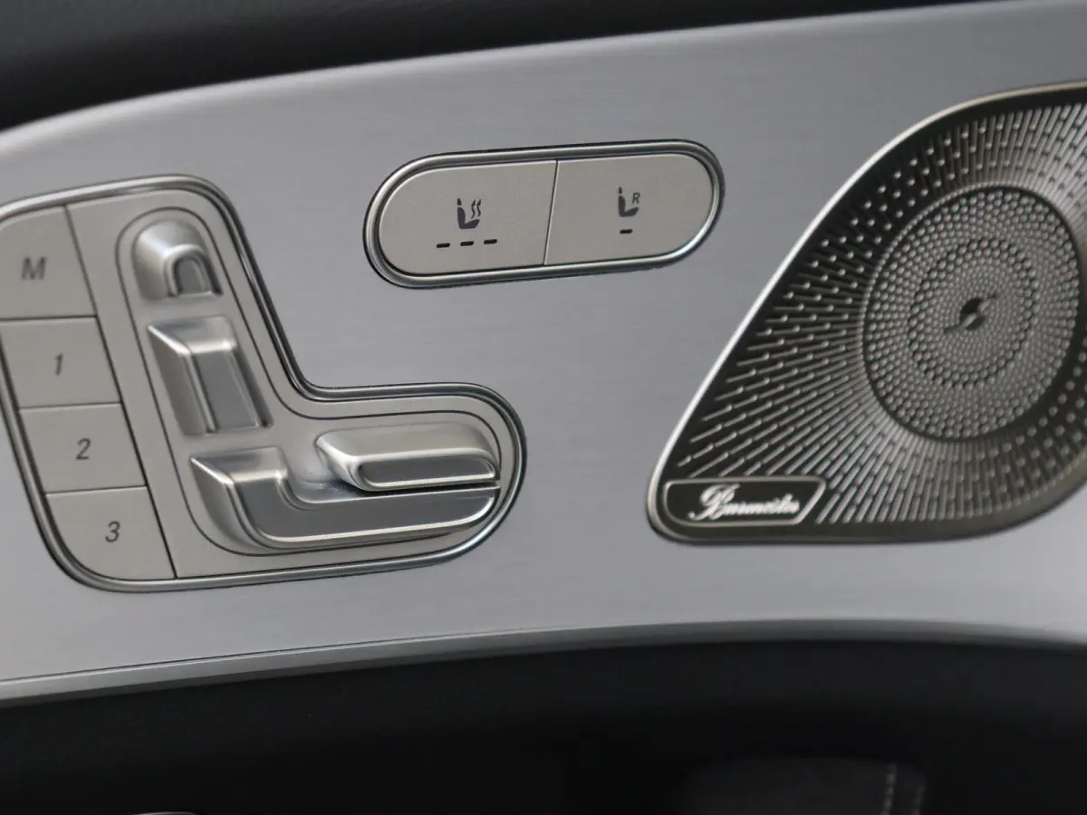 400 e 4MATIC AMG Line /Panoramadak / AIRMATIC/ Burmester/ Memory / 360Camera / 22 Inch