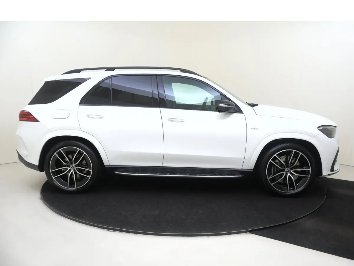 400 e 4MATIC AMG Line /Panoramadak / AIRMATIC/ Burmester/ Memory / 360Camera / 22 Inch