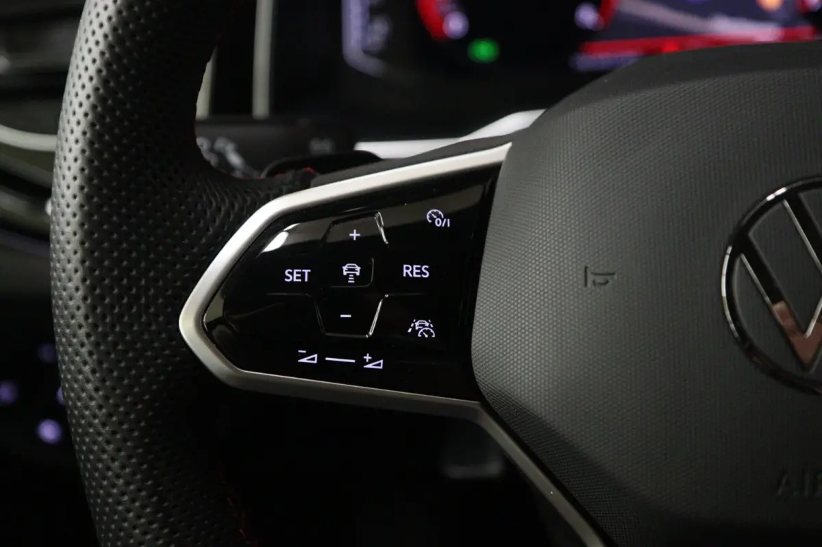 2.0 TSI GTI VIRTUAL/PANO/CARPLAY/IQ-LIGHT/SFEERVER/VOL