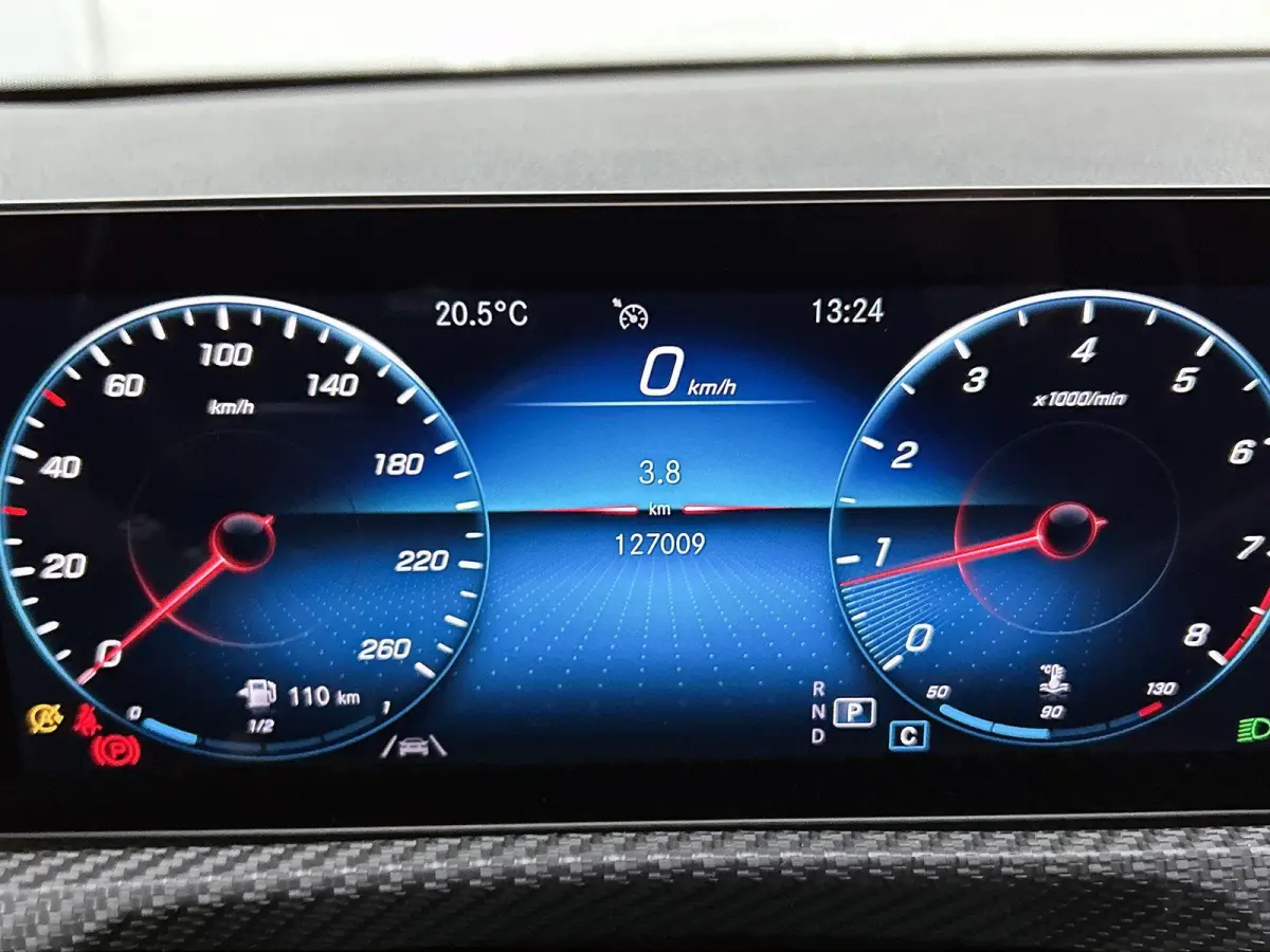 180 Business Solution | ACHTERUITRIJCAMERA | APPLE CARPLAY - ANDROID AUTO | ELEKTRISCHE KOFFERKLEP | STOELVERWARMING | CRUISE CONTROL | CLIMATE CONTROL | WIDE SCREEN |