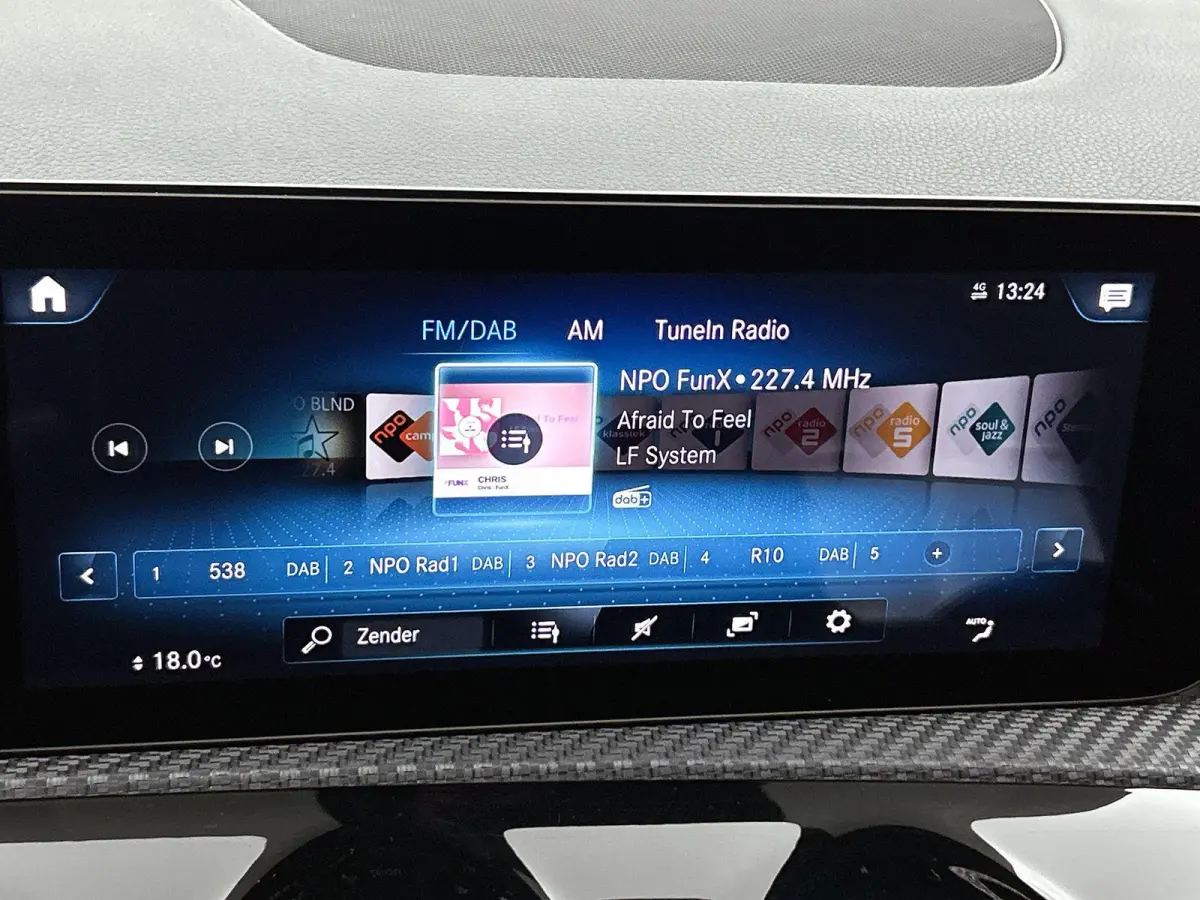 180 Business Solution | APPLE CARPLAY | NAVIGATIE | ELEKTRISCHE ACHTERKLEP | BLUETOOTH | CRUISE CONTROL | STOELVERWARMING |