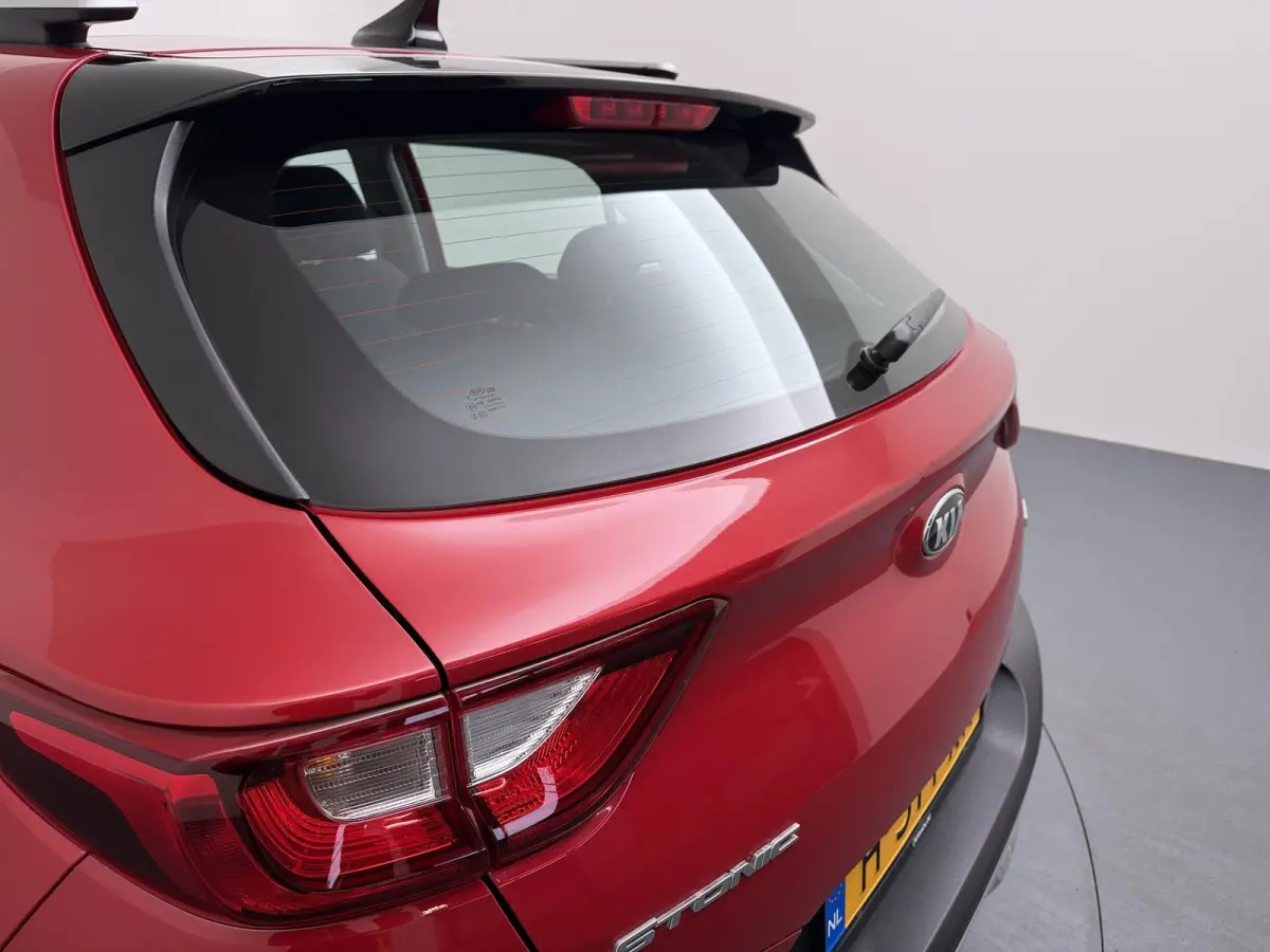 1.0 T-GDi DynamicLine | Apple CarPlay | Navigatie | Achteruitrijcamera |