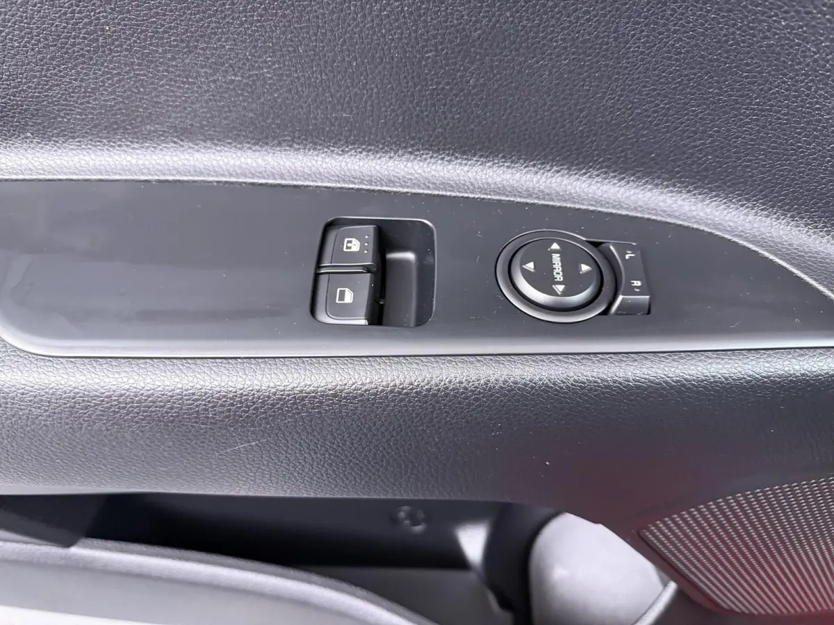 1.0 T-GDi DynamicLine | Apple CarPlay | Navigatie | Achteruitrijcamera |